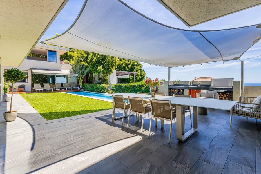 5 Bedroom Property for Sale in Fresnaye Western Cape